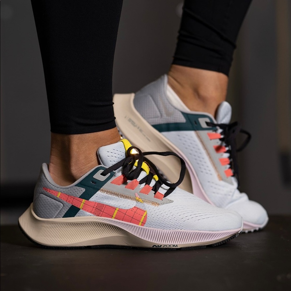 Nike Women's White Teal Pink Athletic Running Shoes